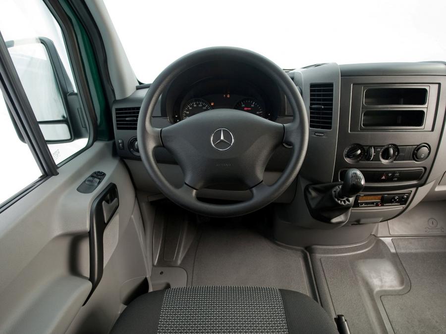  Mercedes-Benz Sprinter Van 2011 года  (BR) (фото 2 из 4)